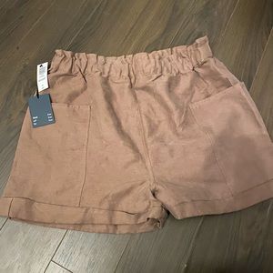 Wilfred shorts size large